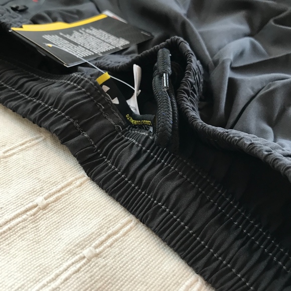 Under Armour Men Athletic shorts - Picture 8 of 8